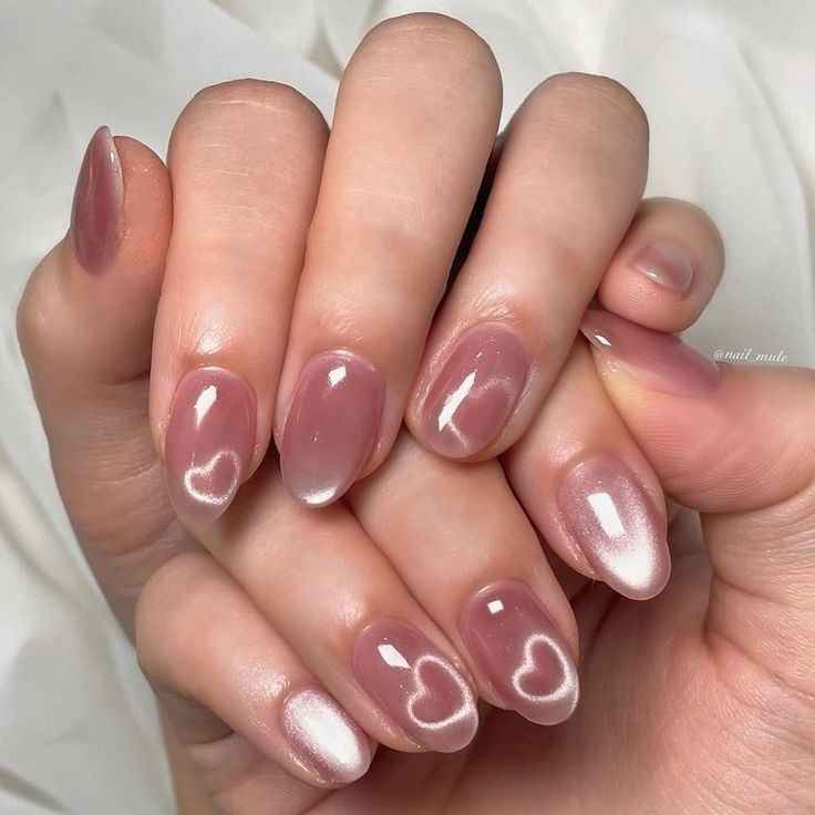 Gulabi Pearl Heart Cat Eye press-on nail design