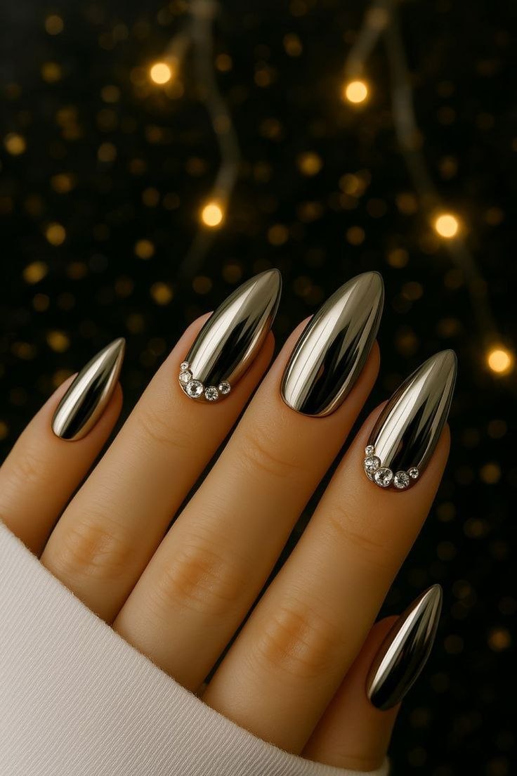Raat Rani Gunmetal press-on nail design
