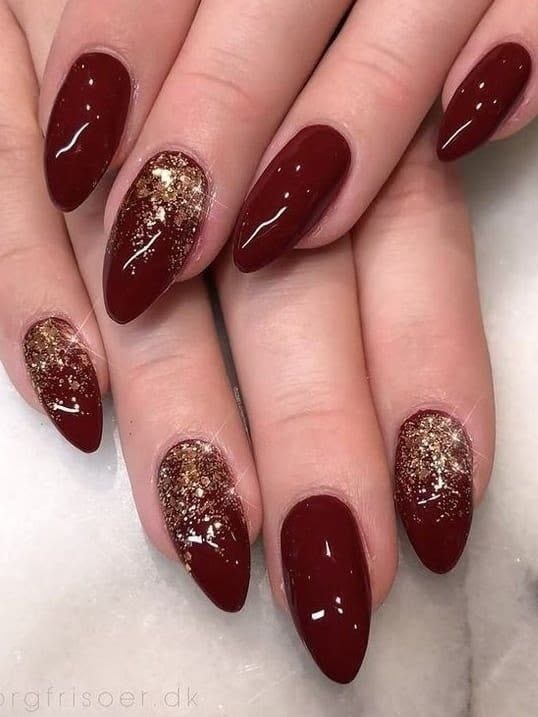 Shringaar Maroon Glitter press-on nail design