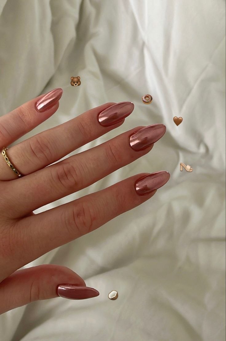 Gulabi Mirror Chrome press-on nail design